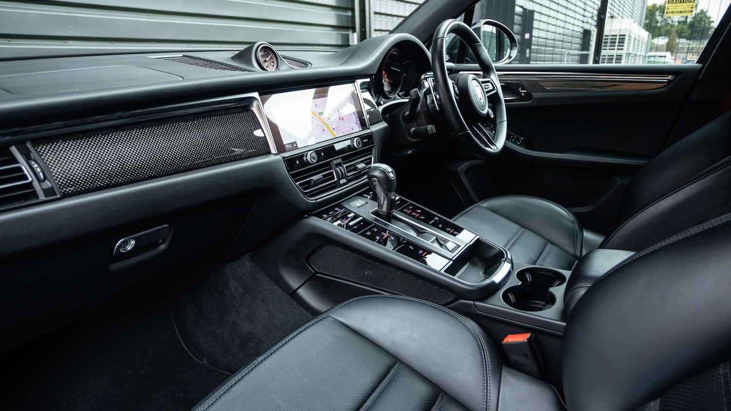 Used Porsche Macan 2024 for sale - 76774273: Photo 5