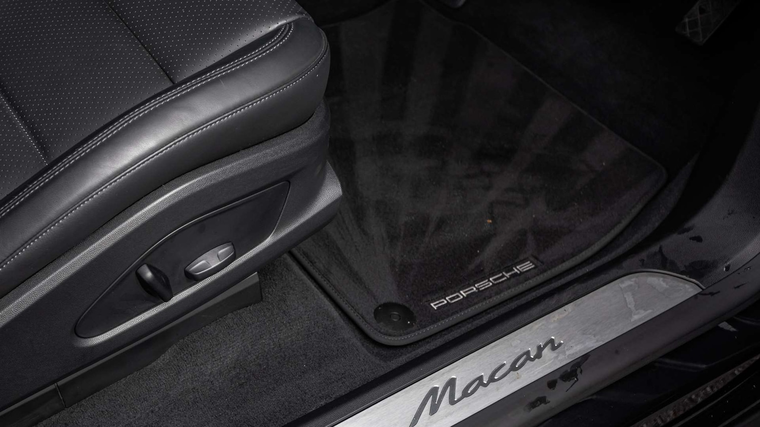 Used Porsche Macan 2025 for sale - 76191851: Photo 17