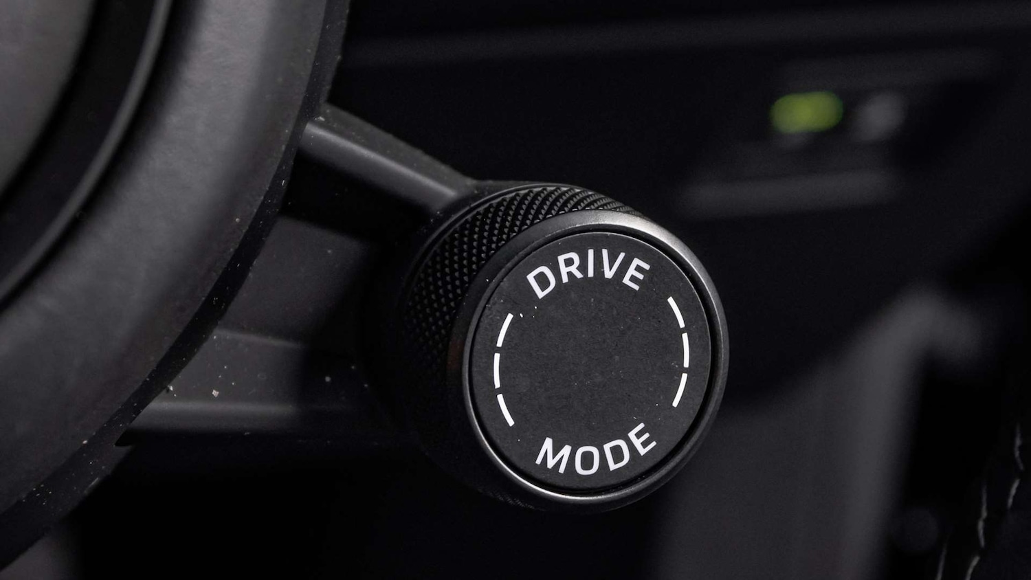 Used Porsche Macan 2025 for sale - 76191851: Photo 24
