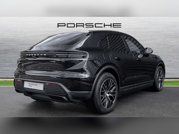 Used Porsche Macan 2025 for sale - 76191851: Photo 3