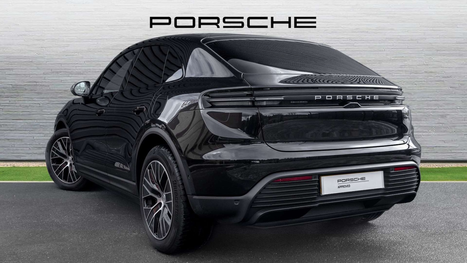 Used Porsche Macan 2025 for sale - 76191851: Photo 4