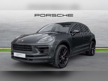 Used Porsche Macan 2022 for sale - 76205137: Photo 2