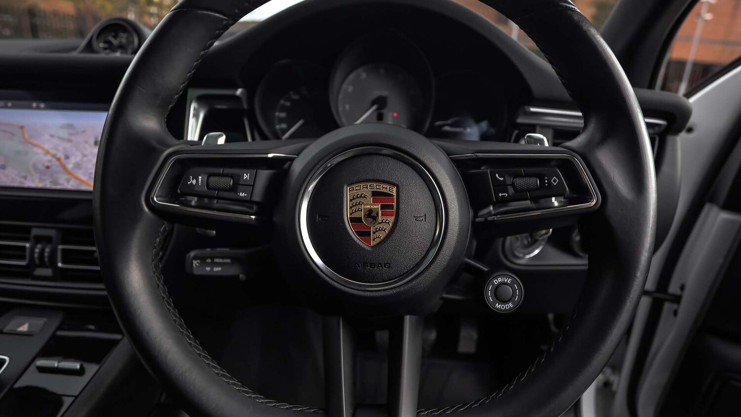 Used Porsche Macan 2021 for sale - 76442500: Photo 11