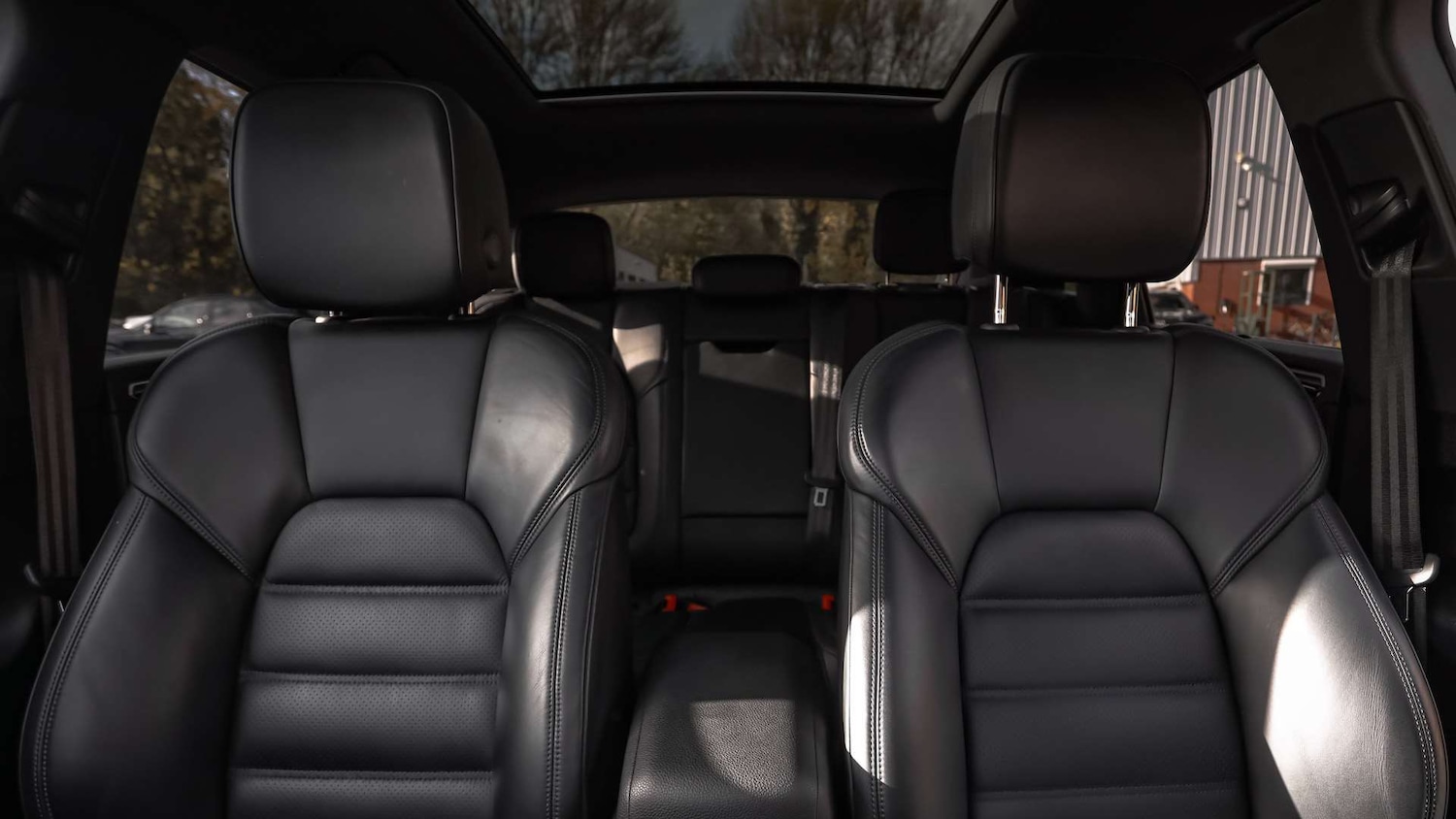 Used Porsche Macan 2021 for sale - 76442500: Photo 15