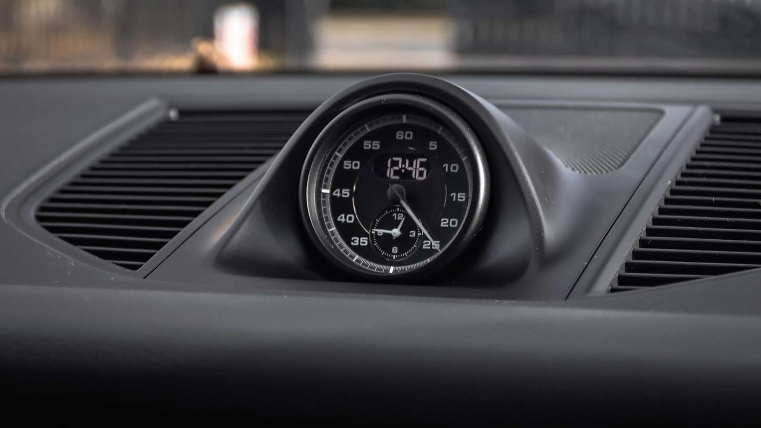 Used Porsche Macan 2021 for sale - 76442500: Photo 27