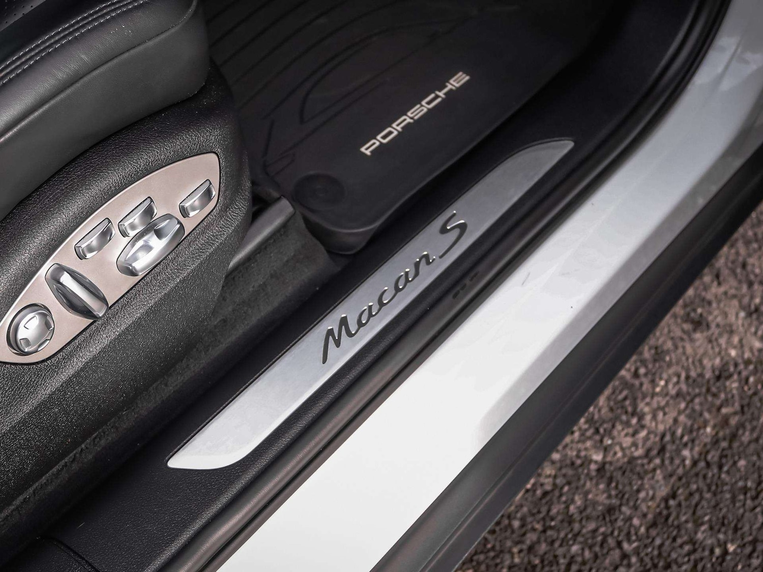 Used Porsche Macan 2021 for sale - 76442500: Photo 28