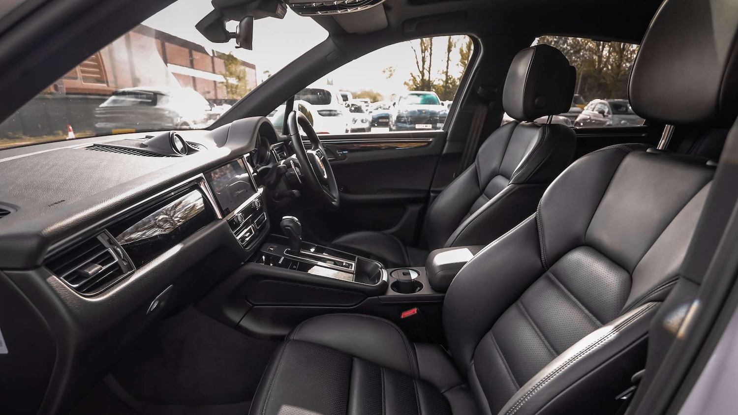 Used Porsche Macan 2021 for sale - 76442500: Photo 5