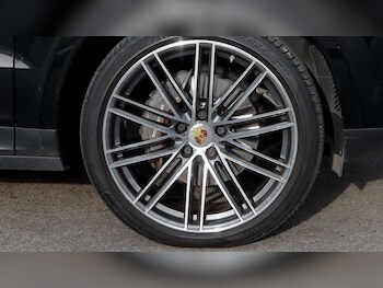 Used Porsche Cayenne 2020 for sale - 76460032: Photo