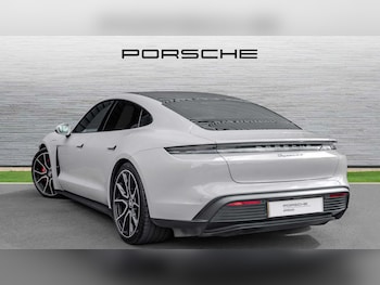Used Porsche Taycan 2022 for sale - 75759749: Photo
