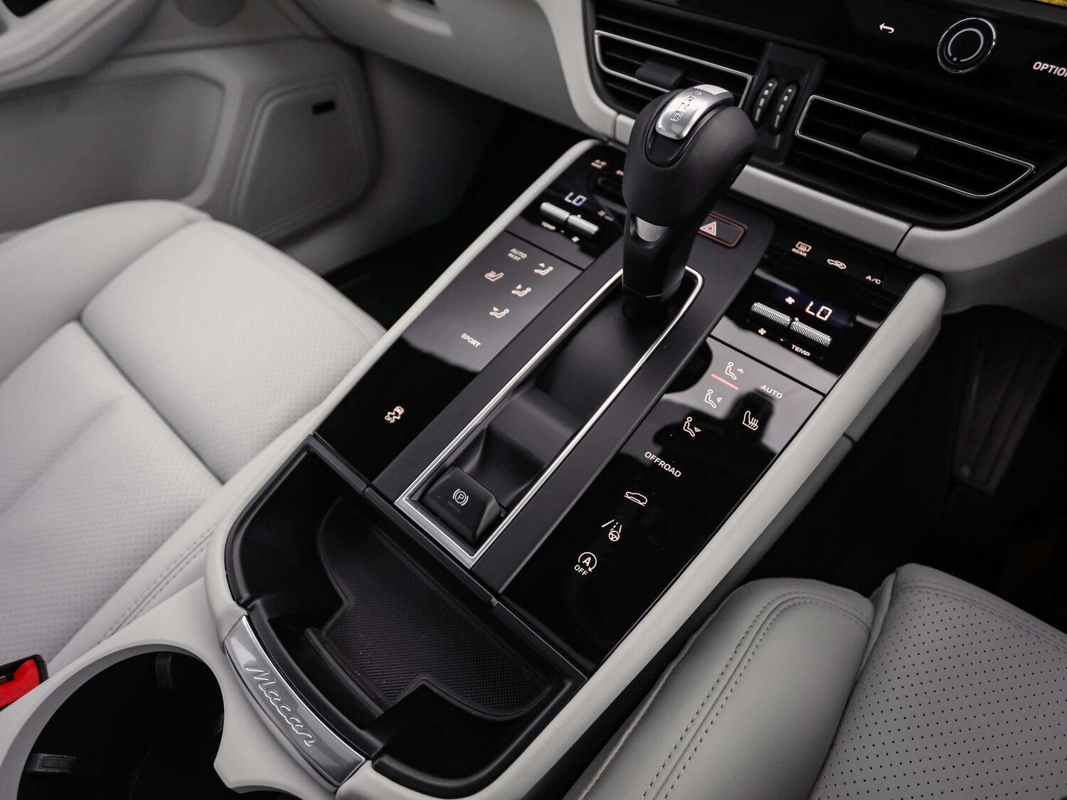 Used Porsche Macan 2025 for sale - 76501828: Photo 23