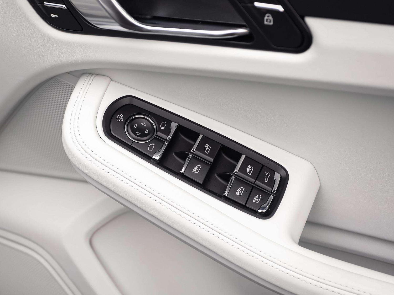 Used Porsche Macan 2025 for sale - 76501828: Photo 27