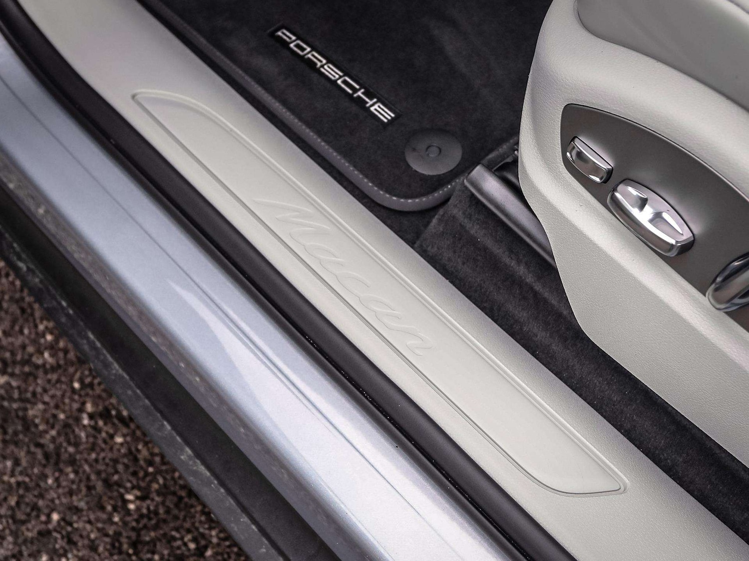 Used Porsche Macan 2025 for sale - 76501828: Photo 28