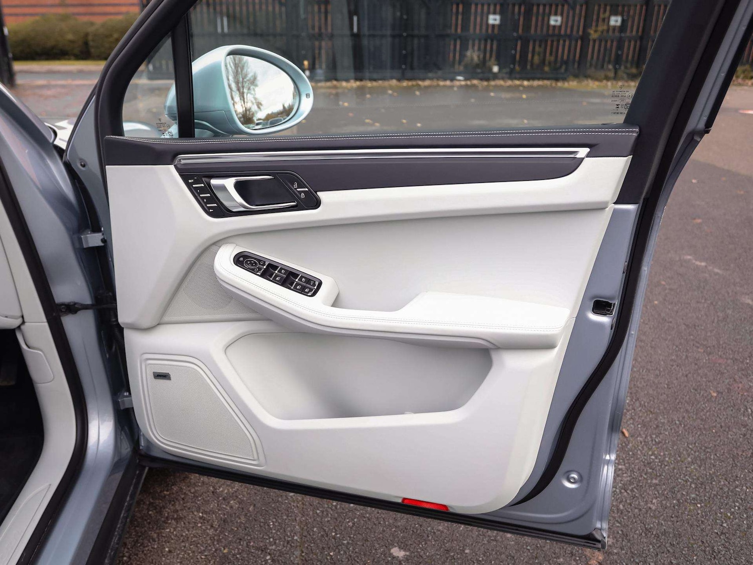 Used Porsche Macan 2025 for sale - 76501828: Photo 33