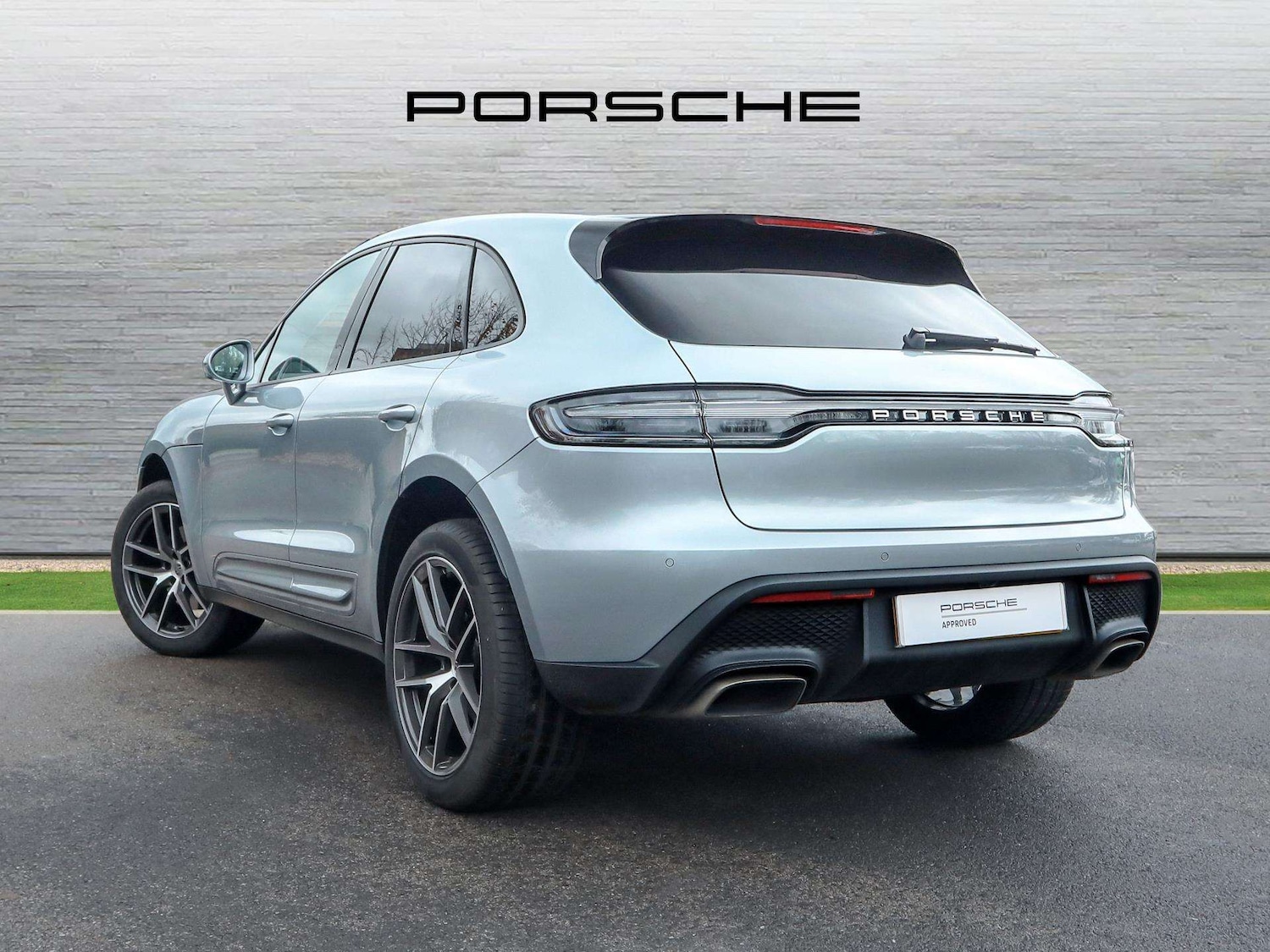 Used Porsche Macan 2025 for sale - 76501828: Photo 4