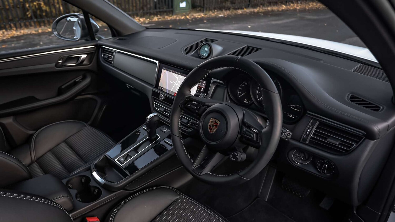 Used Porsche Macan 2025 for sale - 76435741: Photo 10