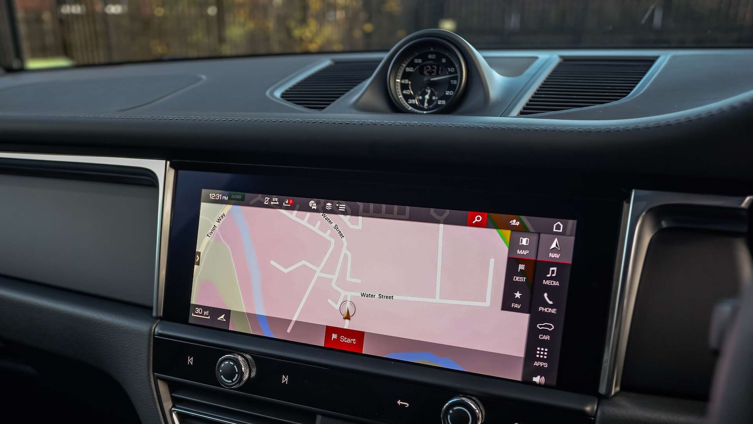 Used Porsche Macan 2025 for sale - 76435741: Photo 17