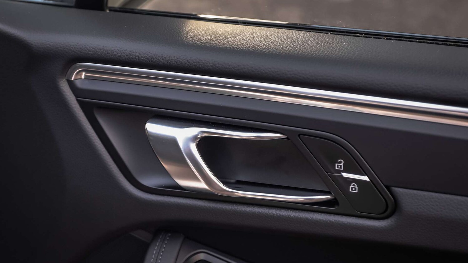 Used Porsche Macan 2025 for sale - 76435741: Photo 24