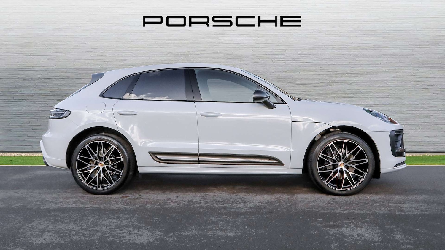 Used Porsche Macan 2025 for sale - 76435741: Photo 6