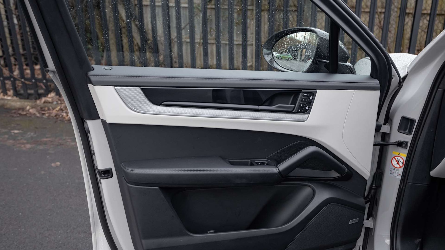 Used Porsche Cayenne 2024 for sale - 77706811: Photo 32