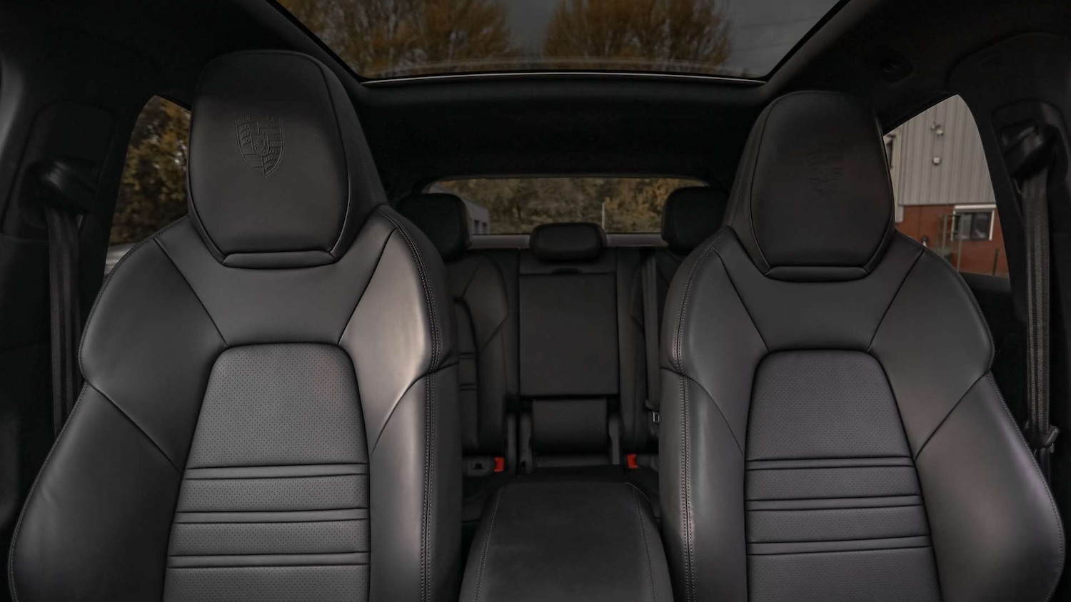 Used Porsche Cayenne 2025 for sale - 76401399: Photo 15