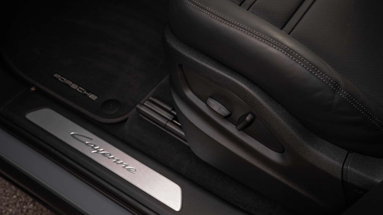 Used Porsche Cayenne 2025 for sale - 76401399: Photo 33