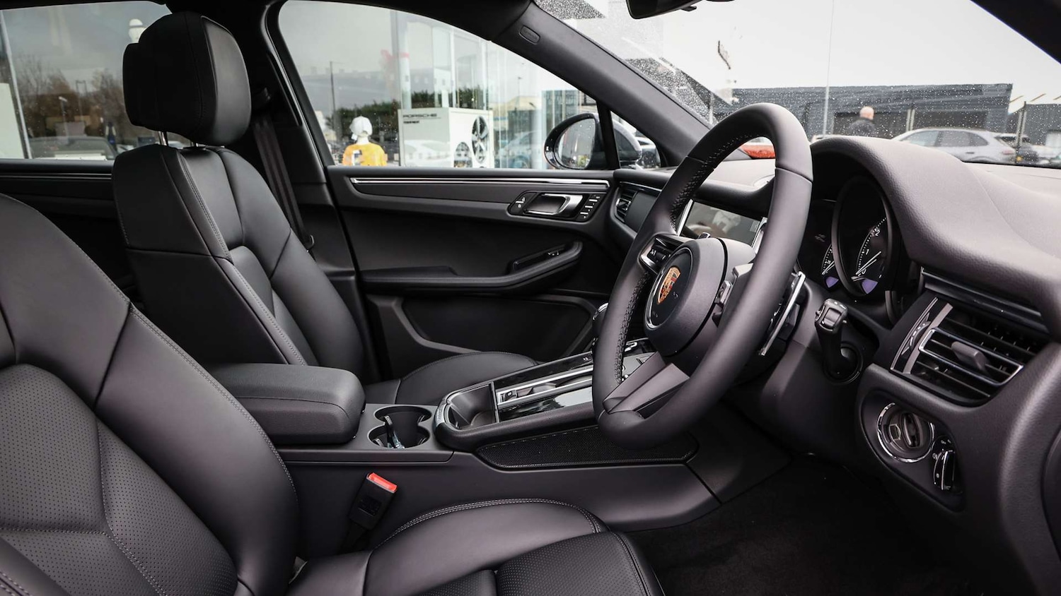 Used Porsche Macan 2025 for sale - 77219685: Photo 14