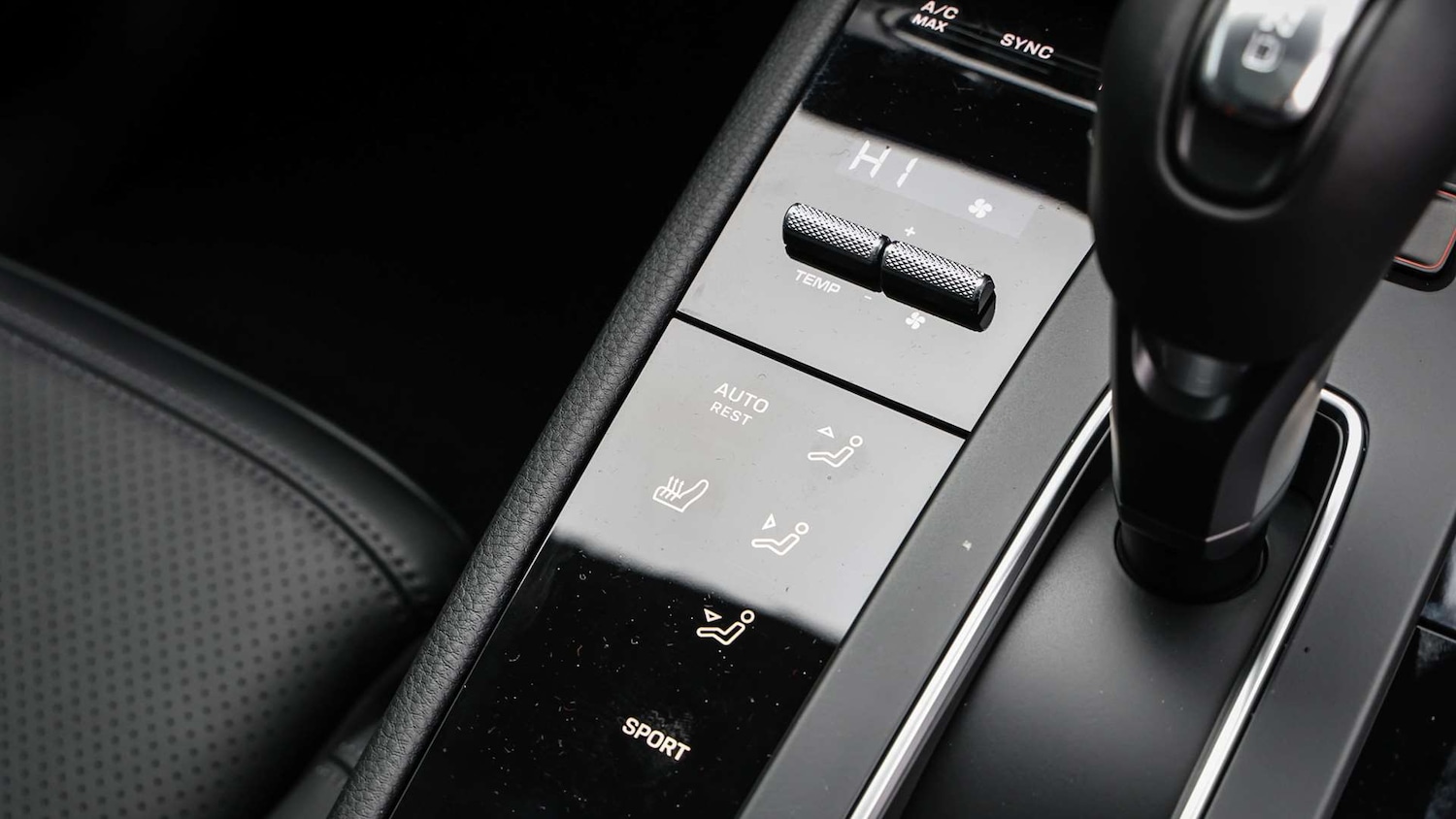 Used Porsche Macan 2025 for sale - 77219685: Photo 24