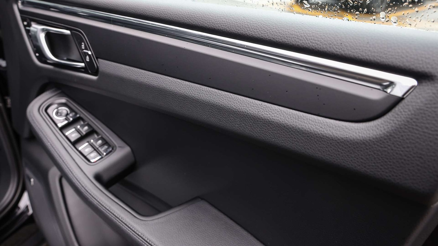 Used Porsche Macan 2025 for sale - 77219685: Photo 25