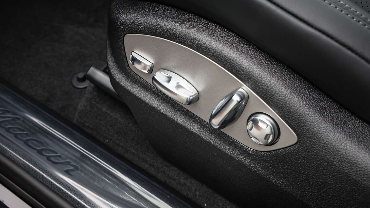 Used Porsche Macan 2025 for sale - 77219685: Photo 26