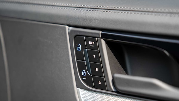 Used Porsche Cayenne 2025 for sale - 75218108: Photo 30