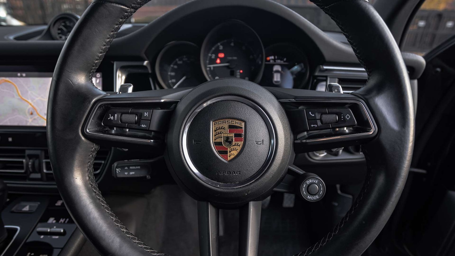 Used Porsche Macan 2021 for sale - 76648957: Photo 13