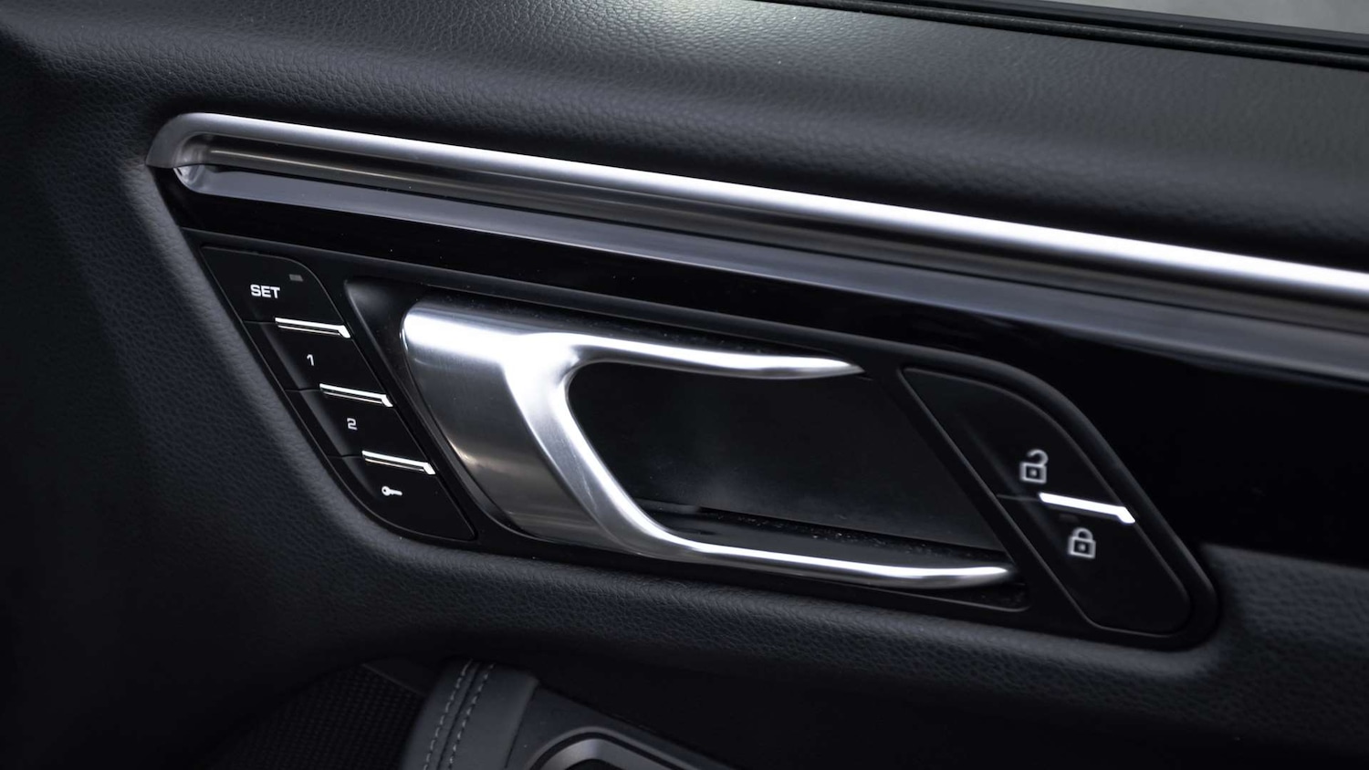 Used Porsche Macan 2021 for sale - 76648957: Photo 27