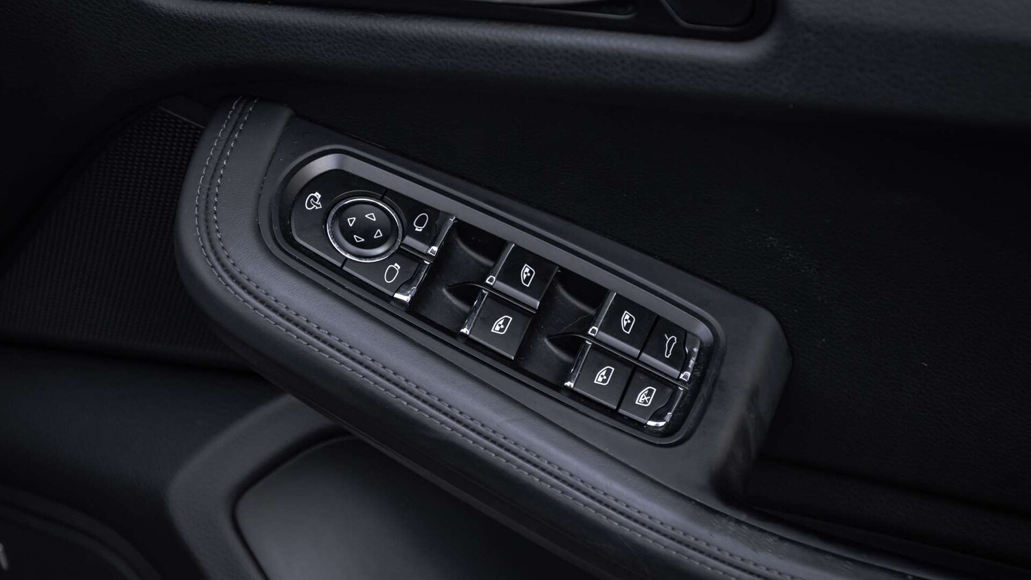 Used Porsche Macan 2021 for sale - 76648957: Photo 28