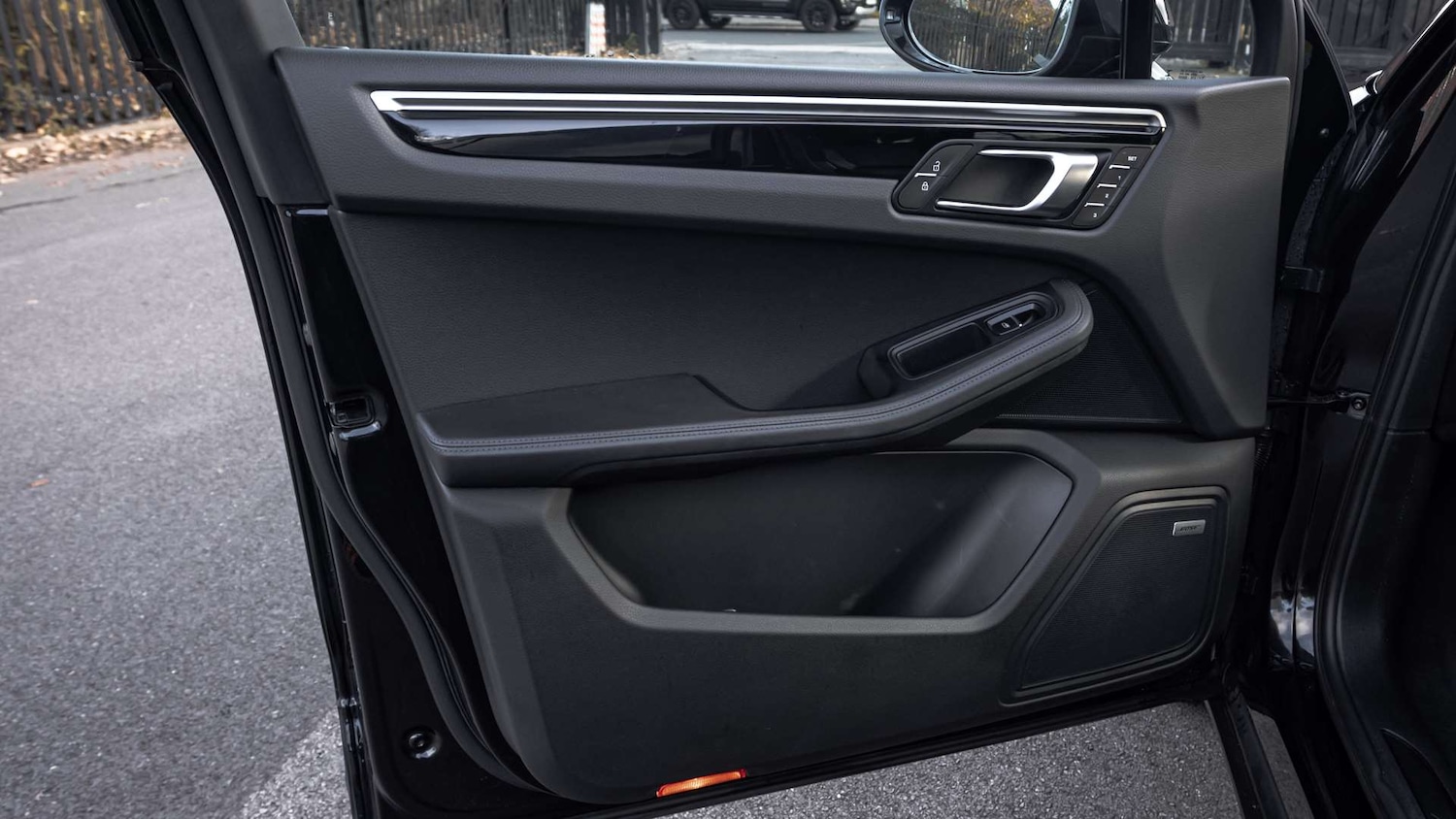 Used Porsche Macan 2021 for sale - 76648957: Photo 34