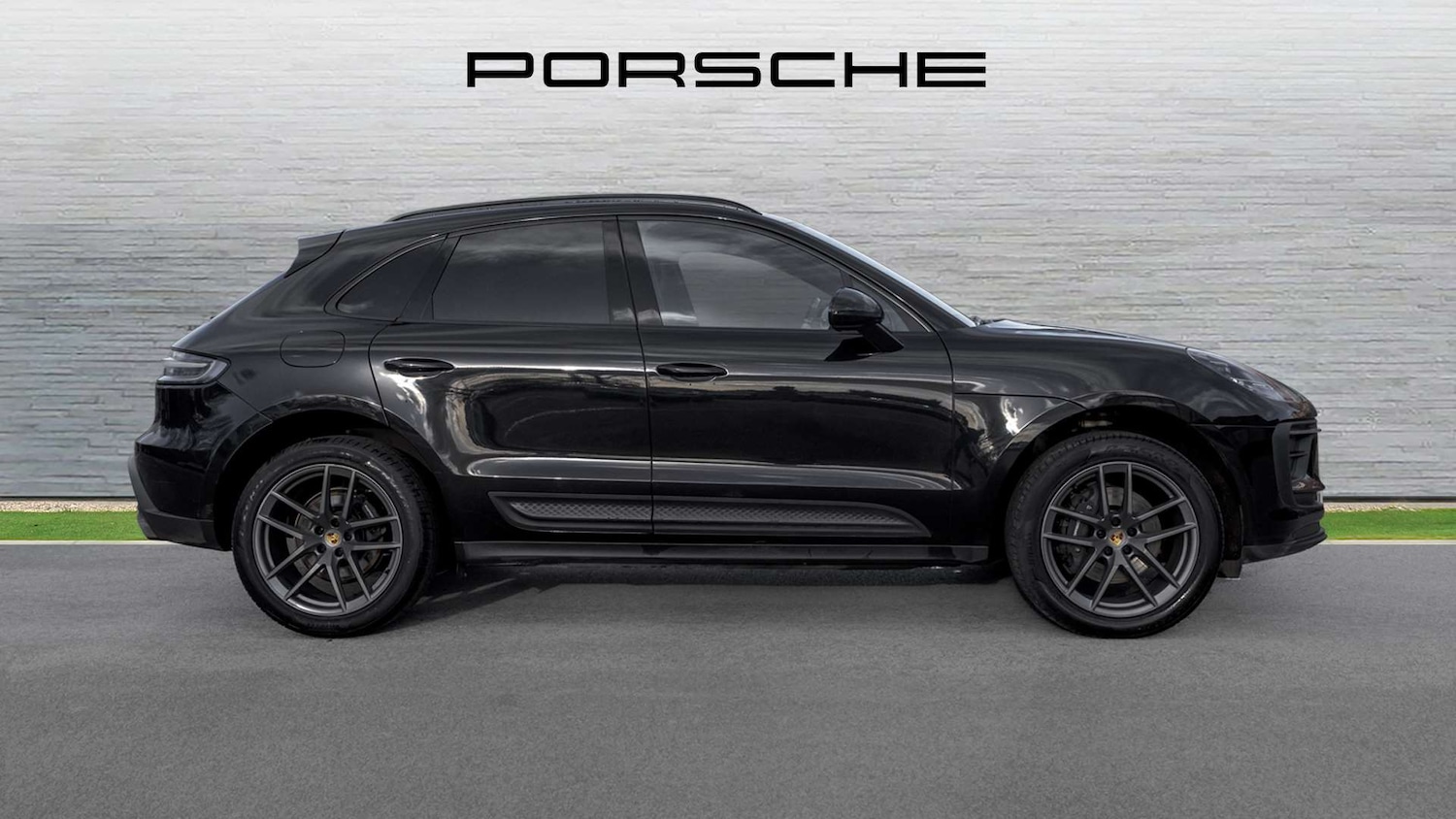 Used Porsche Macan 2021 for sale - 76648957: Photo 7