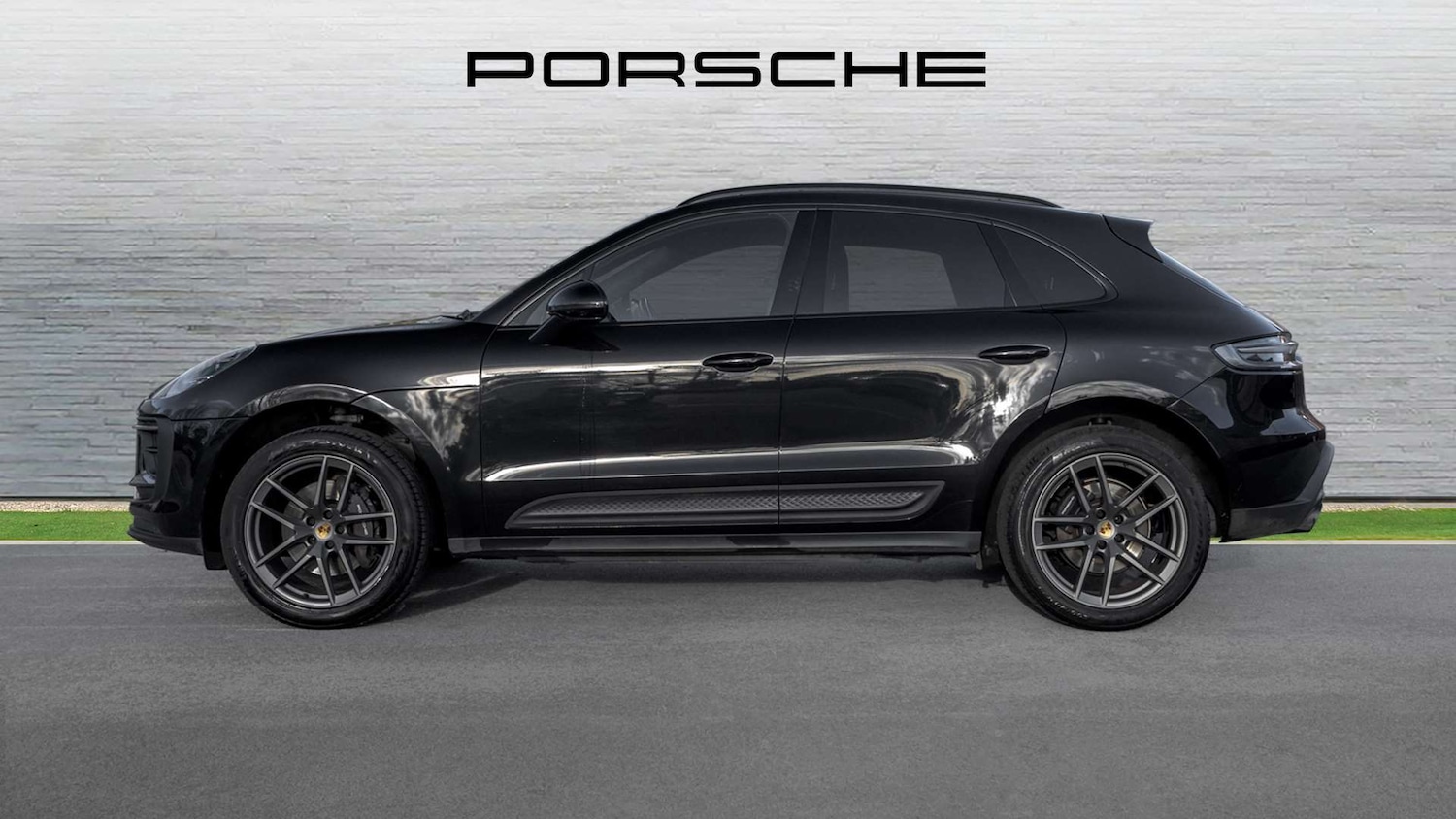 Used Porsche Macan 2021 for sale - 76648957: Photo 8