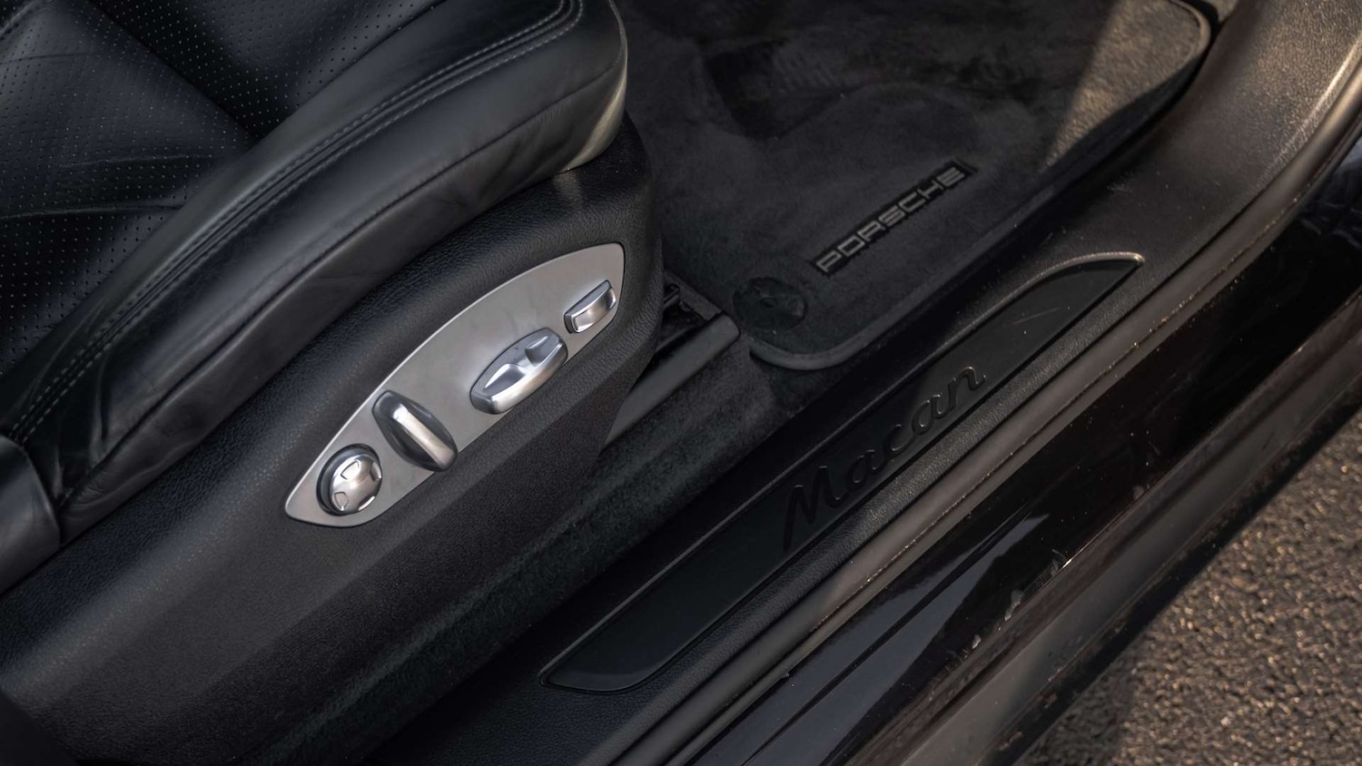 Used Porsche Macan 2020 for sale - 77044069: Photo 30