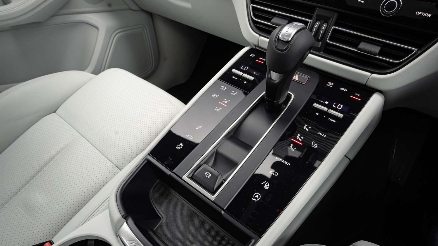 Used Porsche Macan 2024 for sale - 76475774: Photo 24