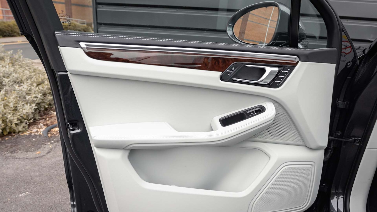 Used Porsche Macan 2024 for sale - 76475774: Photo 33