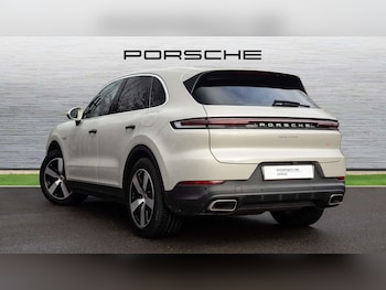 Used Porsche Cayenne 2023 for sale - 77219515: Photo