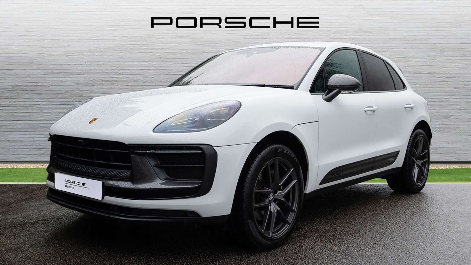 Used Porsche Macan 2023 for sale - 76515604: Photo 2