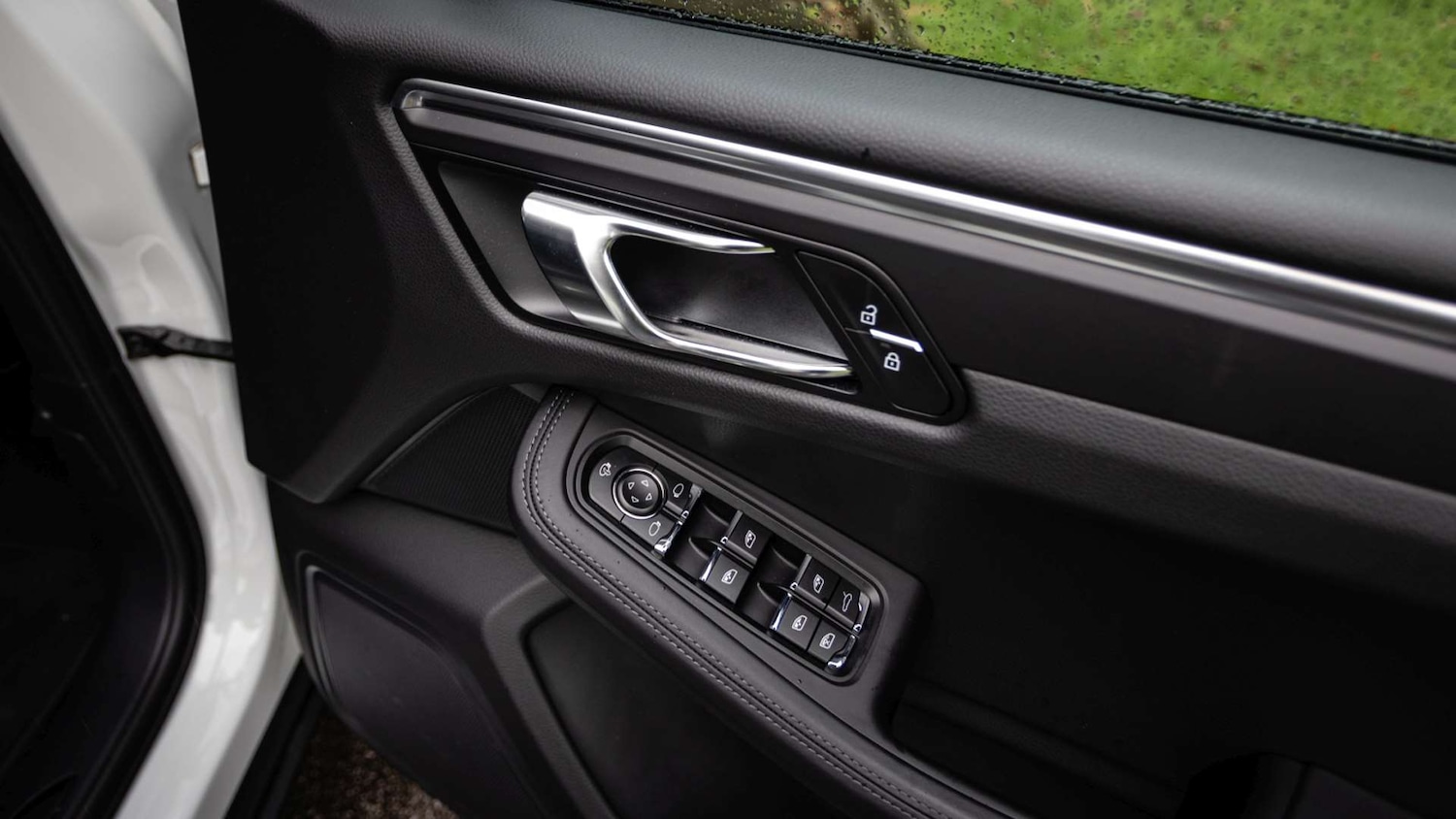 Used Porsche Macan 2023 for sale - 76515604: Photo 30