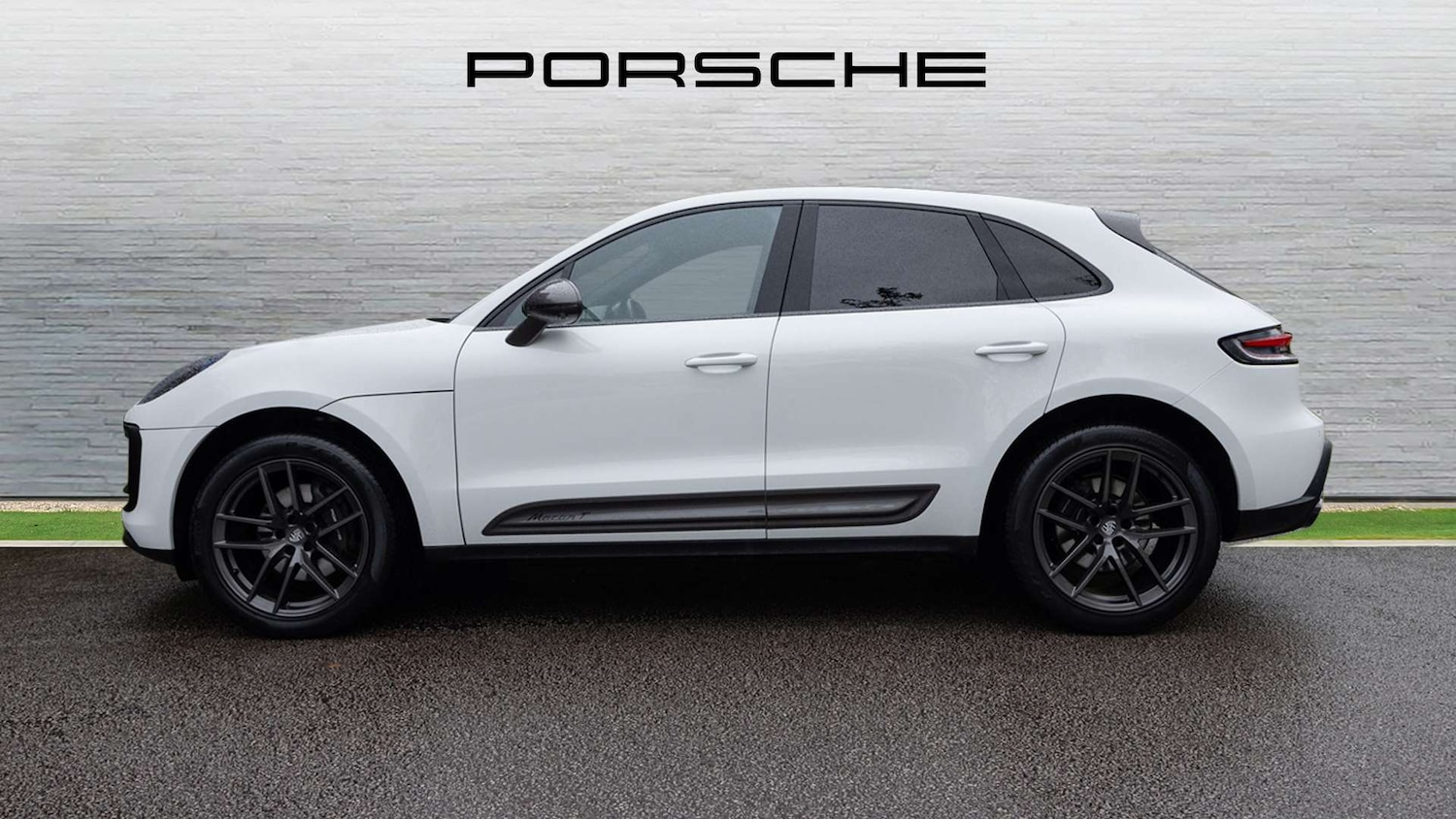Used Porsche Macan 2023 for sale - 76515604: Photo 8