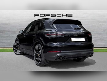 Used Porsche Cayenne 2022 for sale - 75217125: Photo