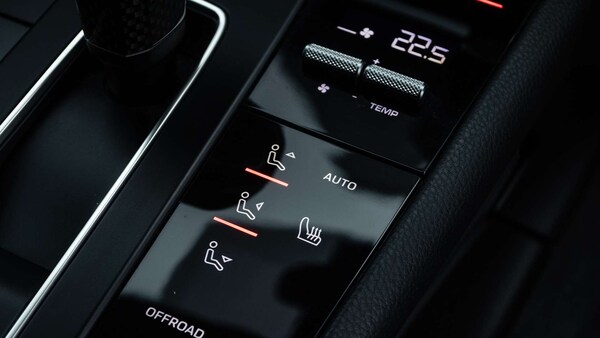 Used Porsche Macan 2024 for sale - 76298288: Photo 27