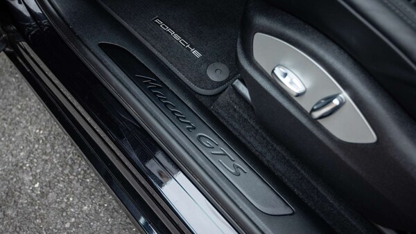 Used Porsche Macan 2024 for sale - 76298288: Photo 35
