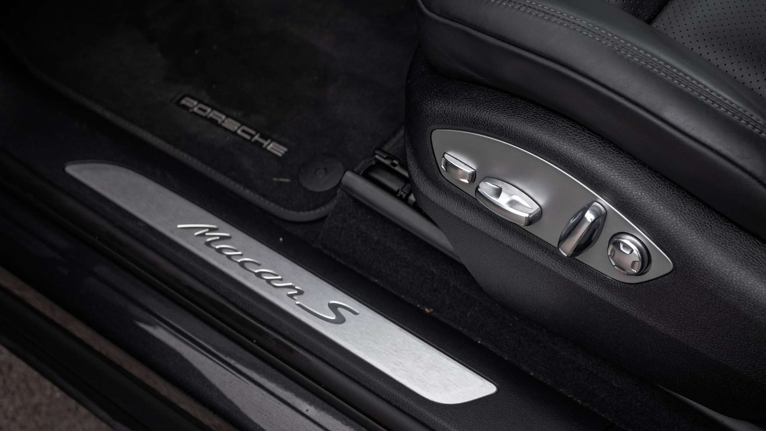 Used Porsche Macan 2022 for sale - 77859158: Photo 28