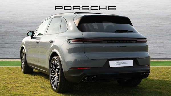 Used Porsche Cayenne 2025 for sale - 75218682: Photo 3