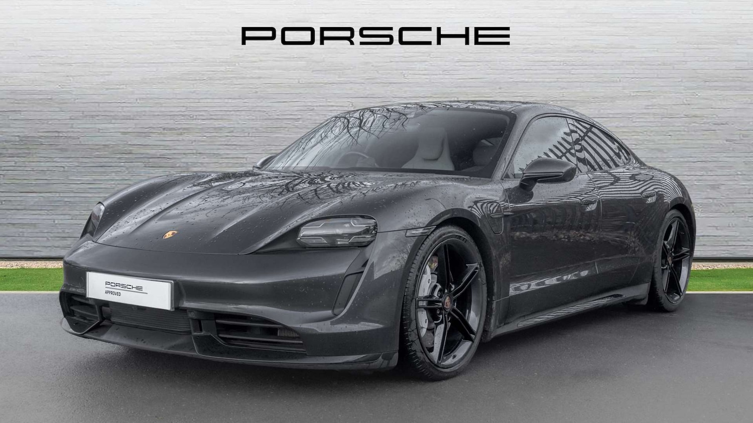 Used Porsche Taycan 2021 for sale - 76928942: Photo 2