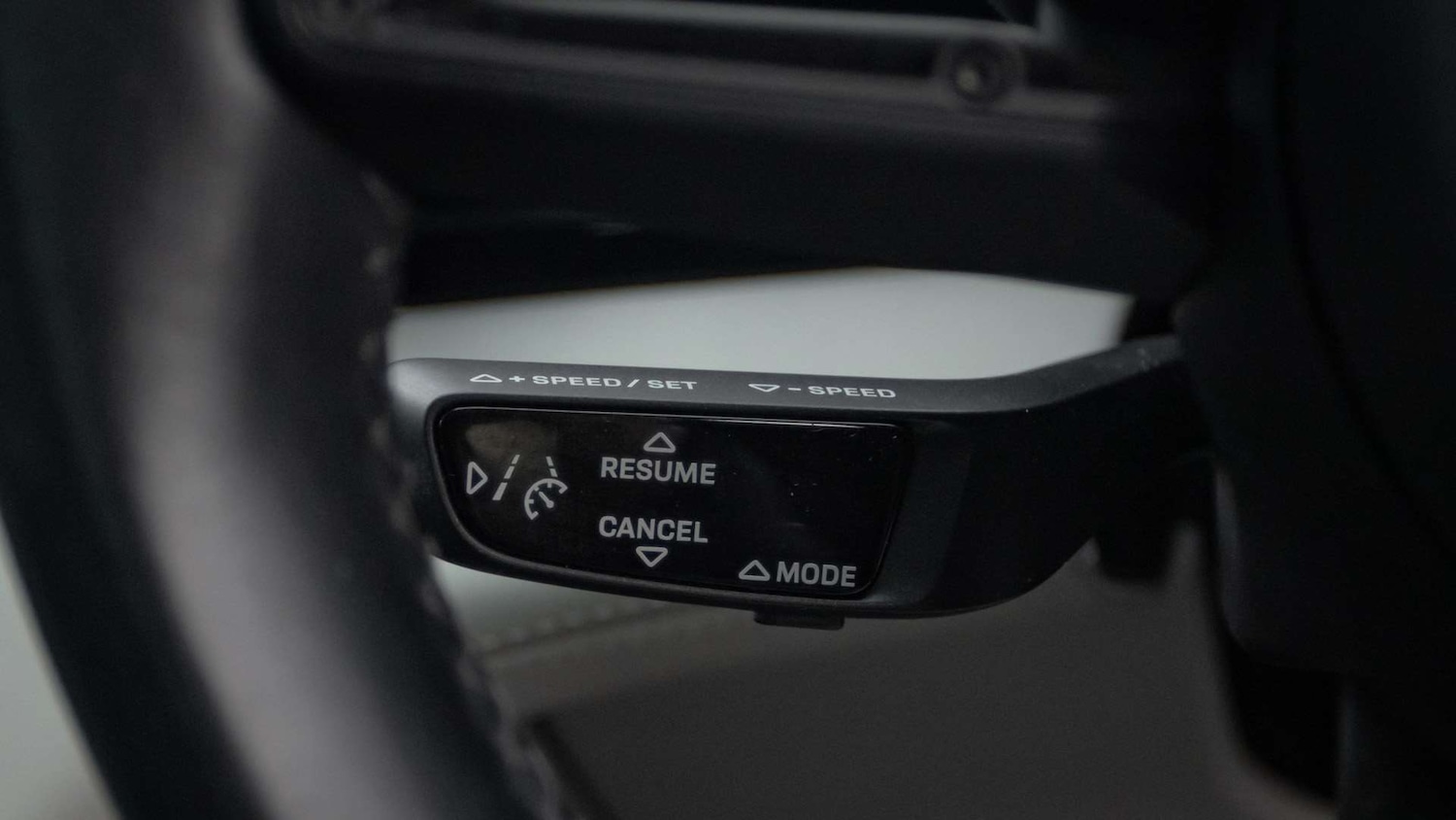 Used Porsche Taycan 2021 for sale - 76928942: Photo 24